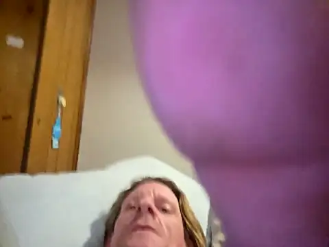 Travislovescum online show from 01-07-26, 04:50