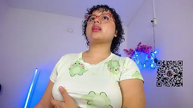 lou cute online show from 07-10-26, 10:48