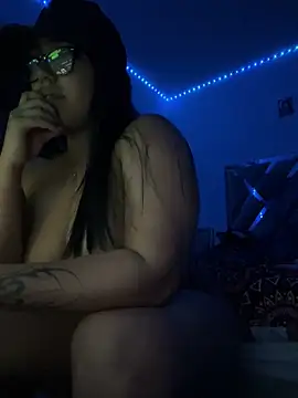 Margiee12 online show from 05-07-26, 05:33