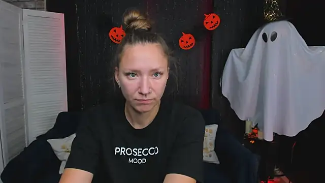 SarahCoksss online show from 10-28-25, 01:17