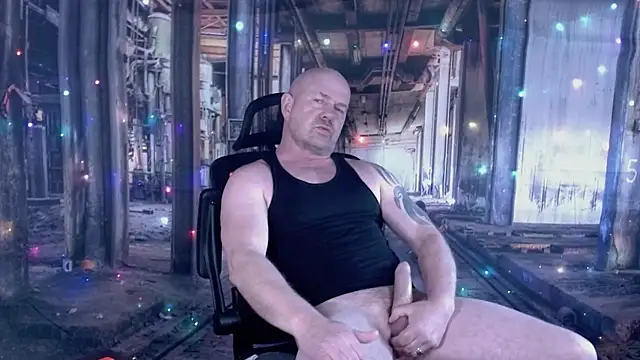 ManlyPrisonGuy online show from 12-17-25, 01:16