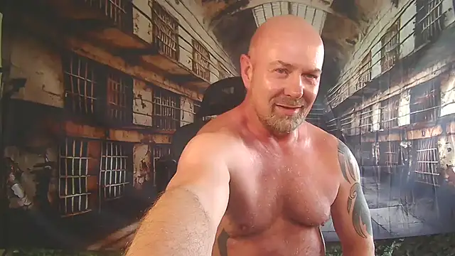 ManlyPrisonGuy online show from 05-19-26, 02:24