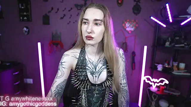 amywhitenessxx online show from 06-02-26, 03:45
