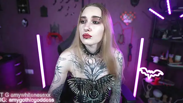 amywhitenessxx online show from 06-01-26, 01:55