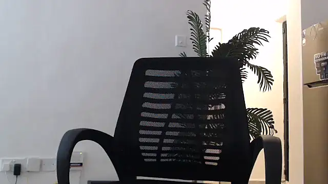 CurvyGlass online show from 01-06-26, 06:17