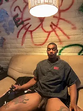 Shhhtrey0375 online show from 06-01-26, 06:51
