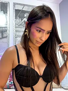 Mau White online show from 10-19-25, 06:21