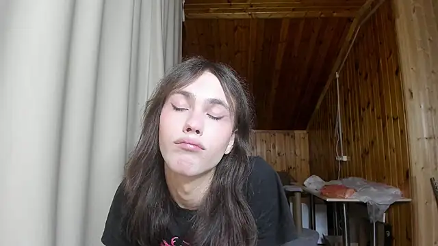 Snapshot of fcherthth chatting on 12-15-24, 05:20 fcherthth online show from 12-15-24, 05:20