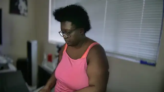 Yagurl  west online show from 02-28-25, 01:37