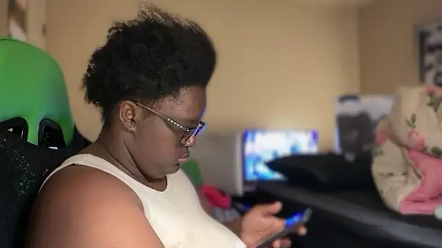 Yagurl  west online show from 01-12-26, 04:41