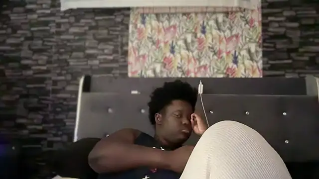 Yagurl  west online show from 10-01-25, 07:18