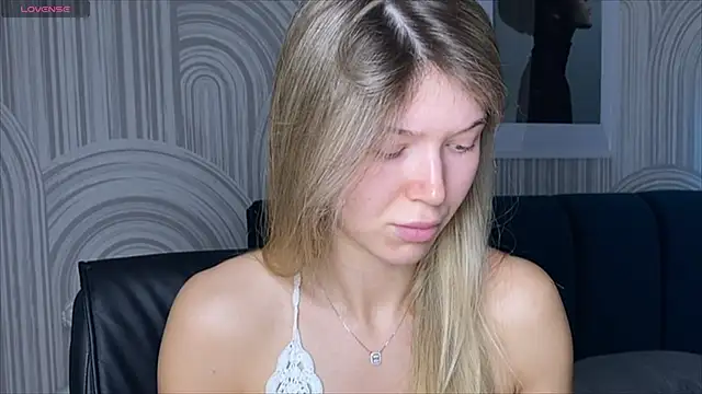 viviann evans online show from 09-16-25, 01:06