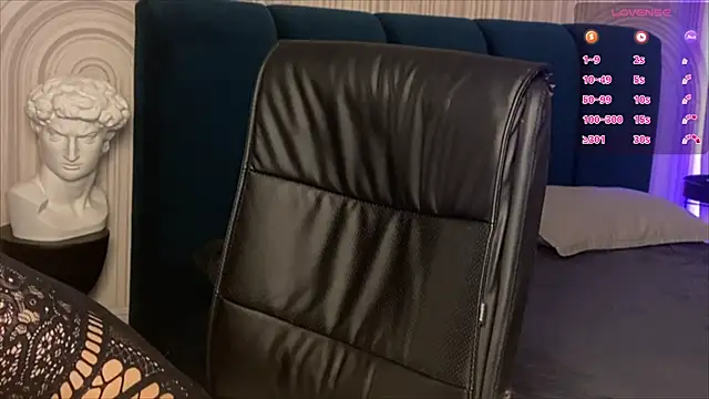 viviann evans online show from 10-21-25, 01:27