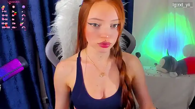 Snapshot of Asian_volcoba_a chatting on 09-21-25, 04:06 Asian volcoba a online show from 09-21-25, 04:06