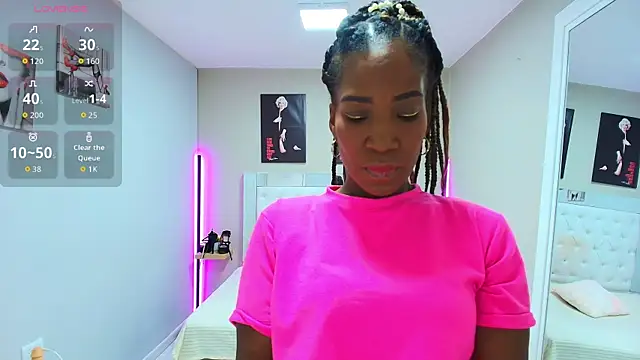 Snapshot of kimmturner chatting on 11-26-25, 12:38 kimmturner online show from 11-26-25, 12:38