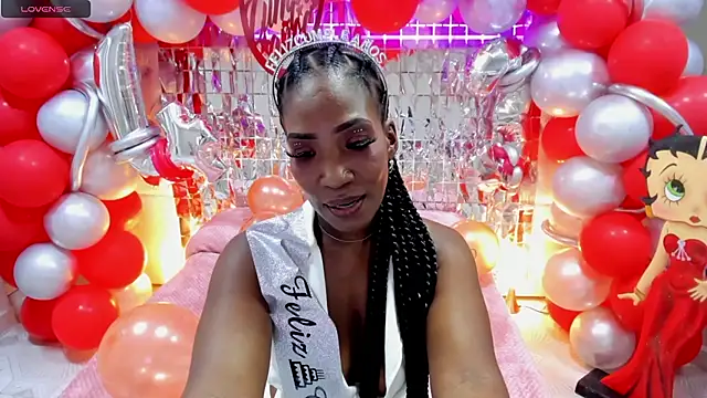 Snapshot of kimmturner chatting on 10-20-25, 02:28 kimmturner online show from 10-20-25, 02:28