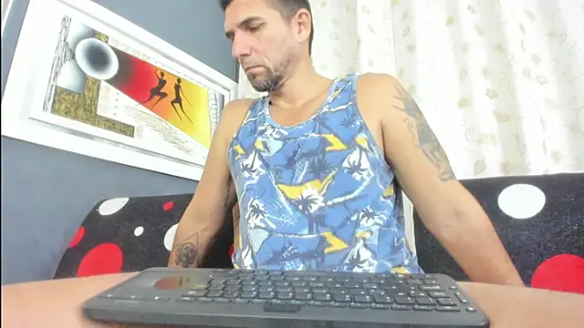 Snapshot of JULESLAKES chatting on 04-01-26, 01:41 JULESLAKES online show from 04-01-26, 01:41