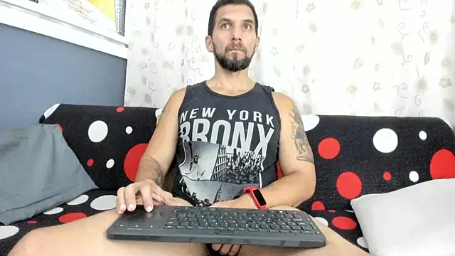 JULESLAKES online show from 10-31-25, 04:03