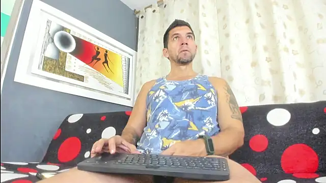 Snapshot of JULESLAKES chatting on 04-01-26, 01:12 JULESLAKES online show from 04-01-26, 01:12