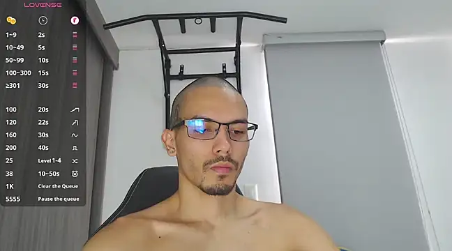 Snapshot of russthiago chatting on 02-07-25, 02:37 russthiago online show from 02-07-25, 02:37