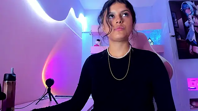 Snapshot of KristinWall chatting on 03-10-25, 08:45 KristinWall online show from 03-10-25, 08:45