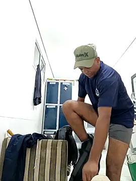 Snapshot of Mailsonp chatting on 02-04-26, 04:57 Mailsonp online show from 02-04-26, 04:57