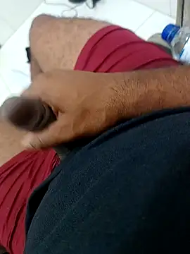 Snapshot of Mailsonp chatting on 02-15-26, 09:41 Mailsonp online show from 02-15-26, 09:41