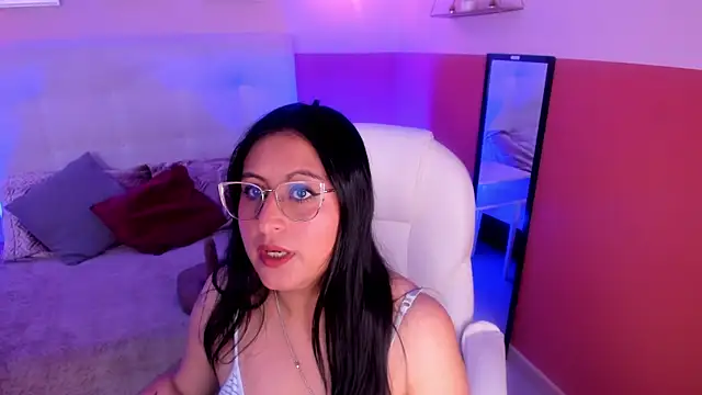 Snapshot of Amber_gold_ chatting on 06-06-26, 01:33 Amber gold online show from 06-06-26, 01:33