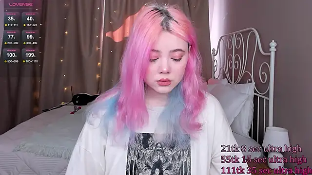 Snapshot of __KawaiiYuki__ chatting on 03-22-25, 09:02 KawaiiYuki online show from 03-22-25, 09:02