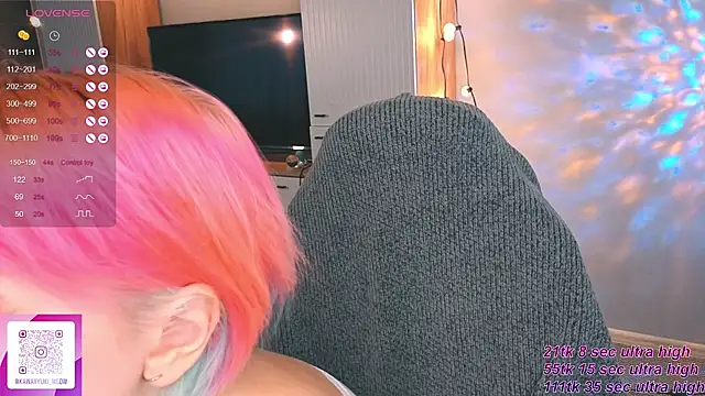 Snapshot of __KawaiiYuki__ chatting on 09-28-25, 04:52 KawaiiYuki online show from 09-28-25, 04:52