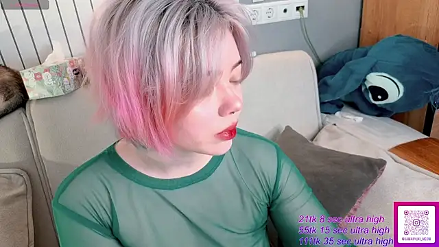   KawaiiYuki   online show from 05-17-26, 04:12