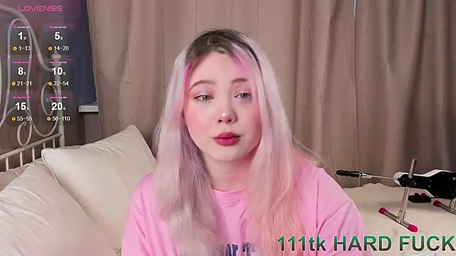 Snapshot of __KawaiiYuki__ chatting on 01-20-25, 08:52 KawaiiYuki online show from 01-20-25, 08:52