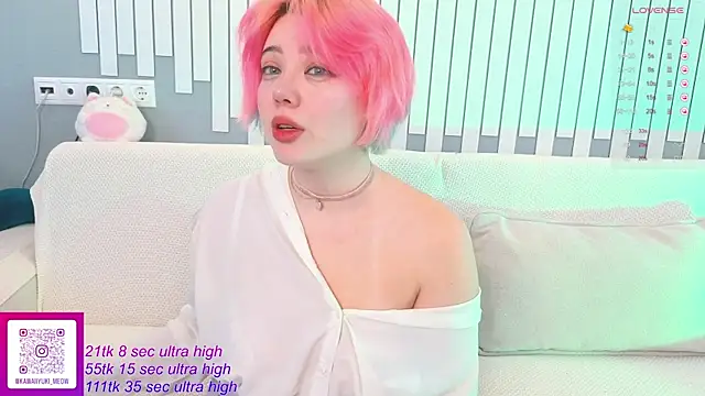 Snapshot of __KawaiiYuki__ chatting on 10-05-25, 05:09 KawaiiYuki online show from 10-05-25, 05:09