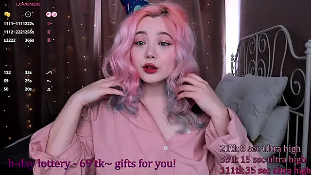 Snapshot of __KawaiiYuki__ chatting on 02-24-25, 09:21 KawaiiYuki online show from 02-24-25, 09:21