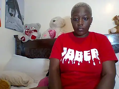 Snapshot of Poisonous_Ivy chatting on 02-17-26, 09:01 Poisonous Ivy online show from 02-17-26, 09:01