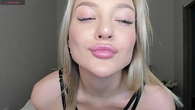 sarahphyllis online show from 11-26-25, 07:58