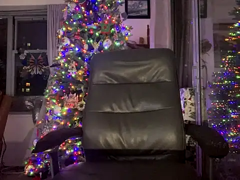 Snapshot of ThickDick_Daddy chatting on 11-02-25, 06:07 ThickDick Daddy online show from 11-02-25, 06:07