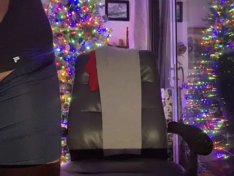 Snapshot of ThickDick_Daddy chatting on 11-10-25, 07:35 ThickDick Daddy online show from 11-10-25, 07:35