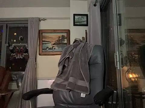 Snapshot of ThickDick_Daddy chatting on 03-10-25, 04:38 ThickDick Daddy online show from 03-10-25, 04:38