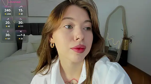 Snapshot of SimonaGerry chatting on 05-27-26, 04:42 SimonaGerry online show from 05-27-26, 04:42