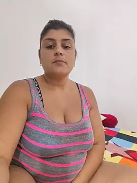 Snapshot of AlyDenalioficial chatting on 06-02-26, 02:28 AlyDenalioficial online show from 06-02-26, 02:28