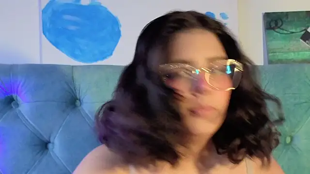 Paola Lyon  online show from 04-17-26, 07:06