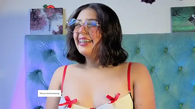 Paola Lyon  online show from 11-21-25, 06:40