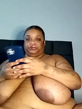 Snapshot of NaughtyHottieBBW chatting on 01-30-25, 04:45 NaughtyHottieBBW online show from 01-30-25, 04:45