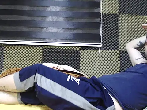 Arabeyes online show from 10-18-25, 04:20