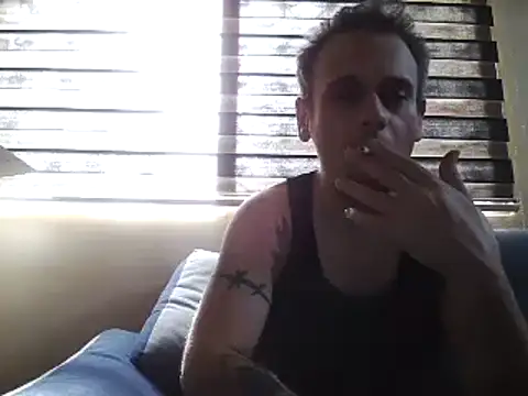 Snapshot of Arabeyes chatting on 05-08-26, 02:10 Arabeyes online show from 05-08-26, 02:10