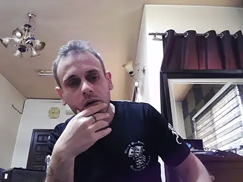 Snapshot of Arabeyes chatting on 03-24-26, 02:06 Arabeyes online show from 03-24-26, 02:06