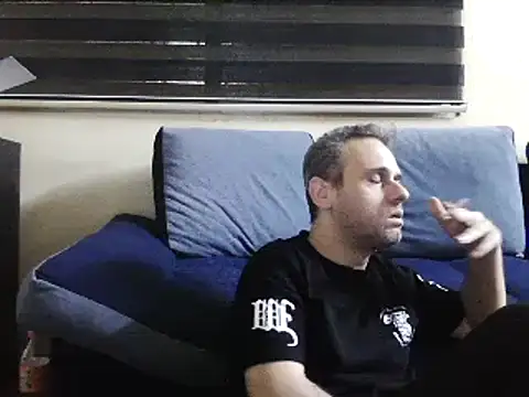 Snapshot of Arabeyes chatting on 05-06-26, 05:17 Arabeyes online show from 05-06-26, 05:17