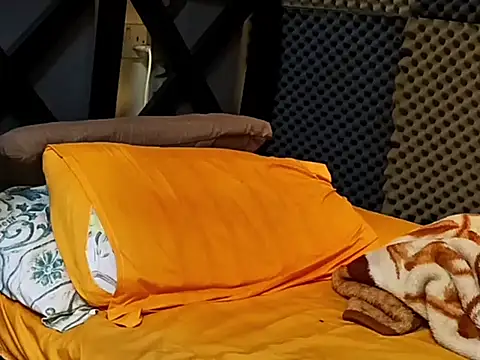 Arabeyes online show from 09-18-25, 02:20