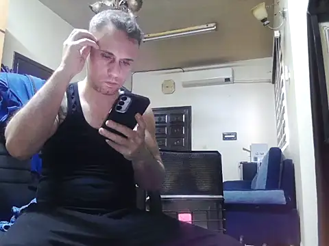 Arabeyes online show from 03-21-26, 05:19